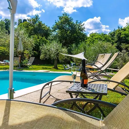 In Mit Grossem Grill Apartment Monte San Savino